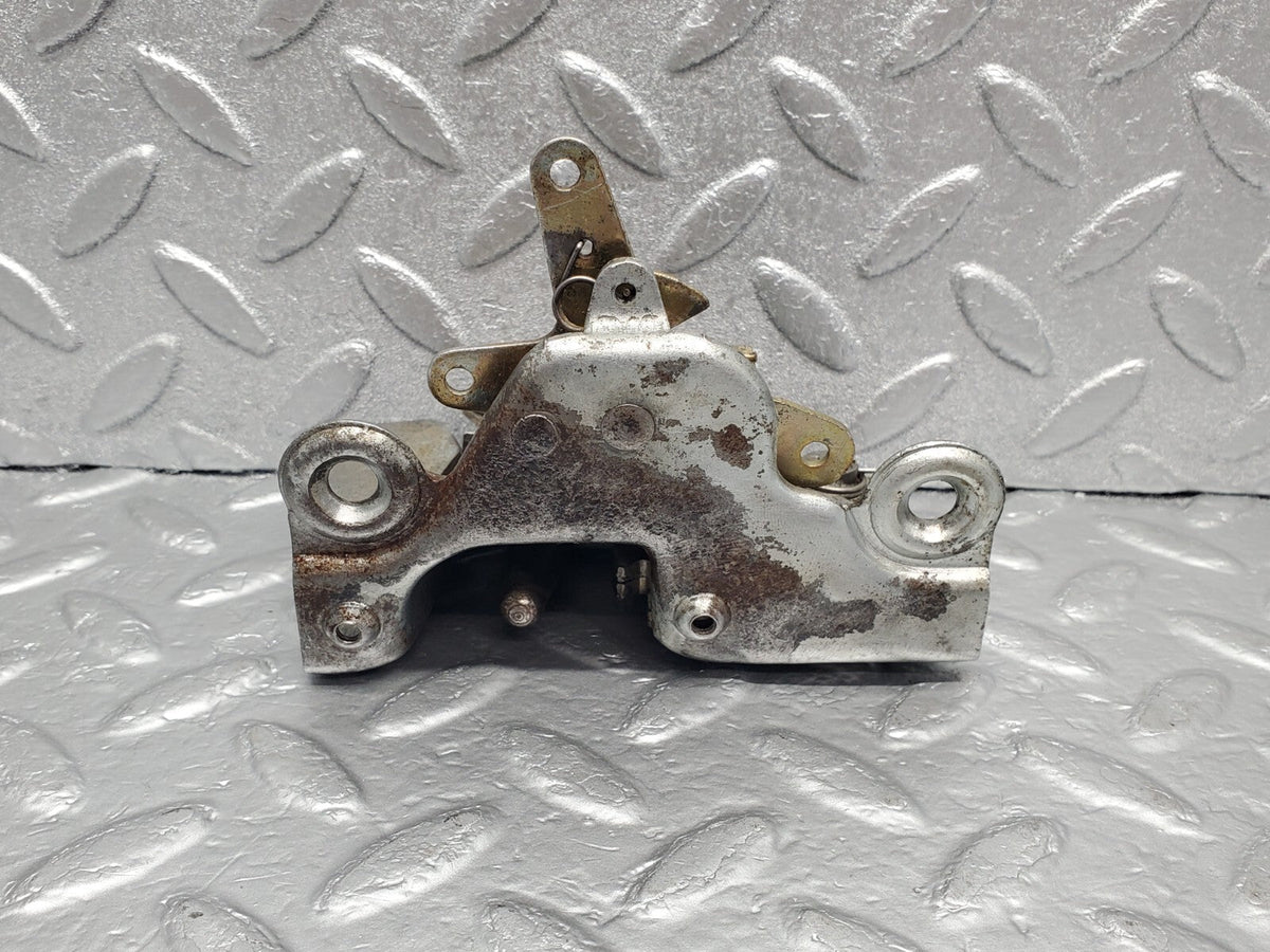 48470 Mercedes-Benz W108 Rear Left Door Lock Mechanism
