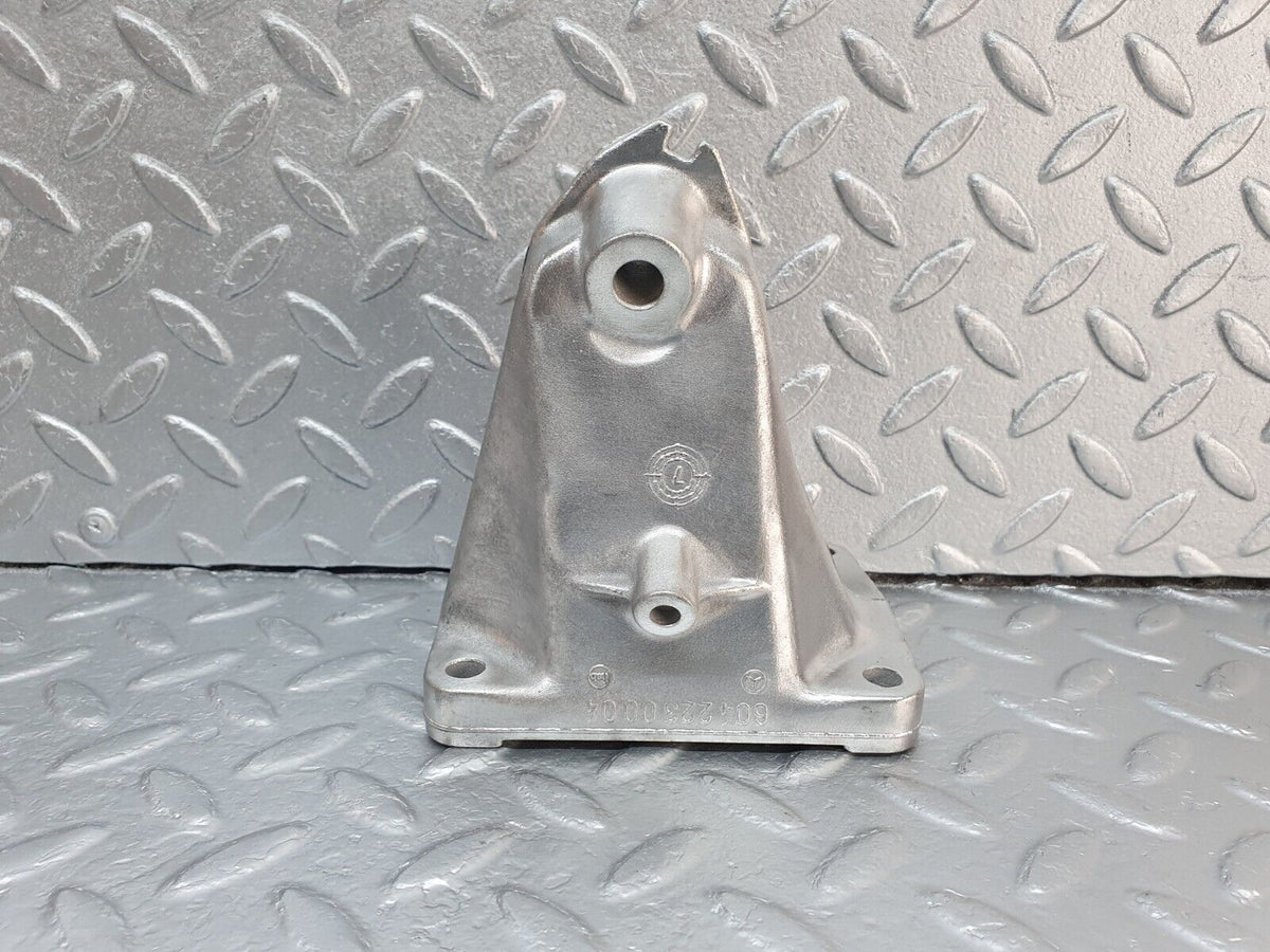 41888 Mercedes-Benz W202 C200 Engine Mount Bracket Right Side A6042230004