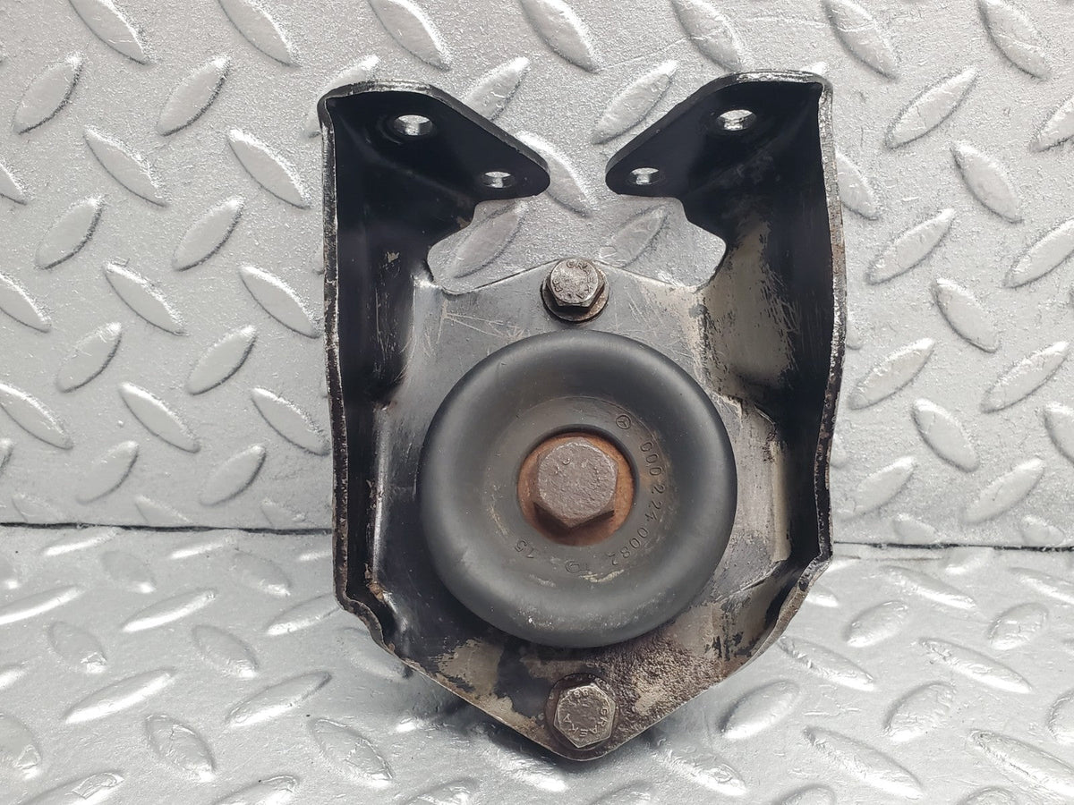 50475 Mercedes-Benz W108 Manual Gearbox Rubber Mounting Bracket 036983
