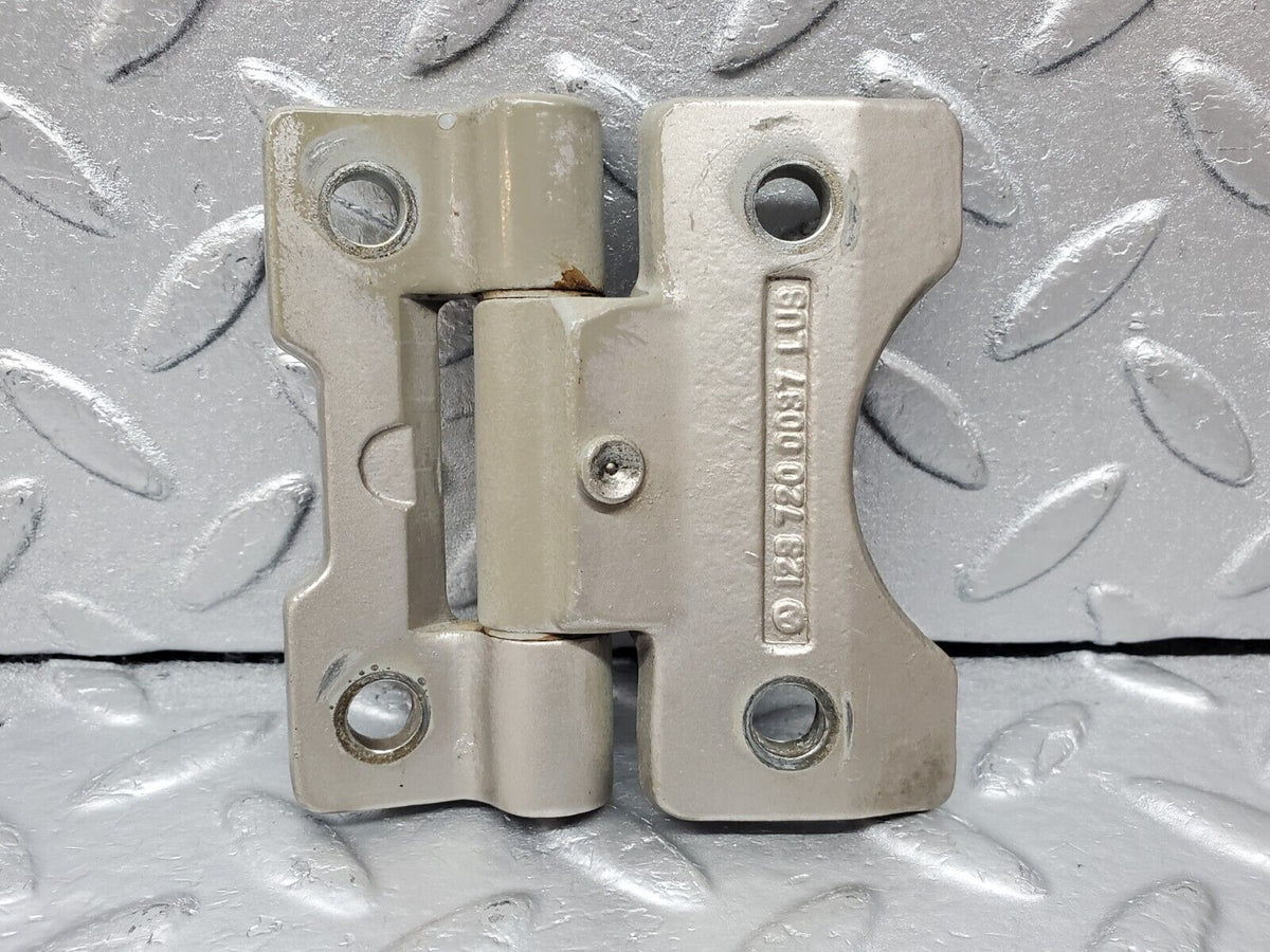 45551 Mercedes-Benz W126 420SE Door Hinge Pair Right Side A1237200037