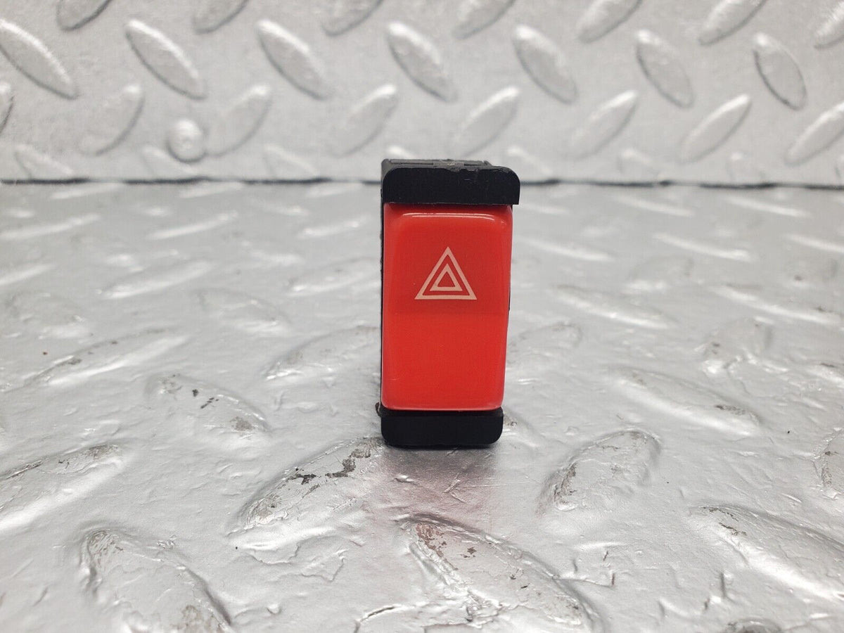 47372 Mercedes-Benz C126 500SEC Coupe Hazard Warning Light Switch A0008209010