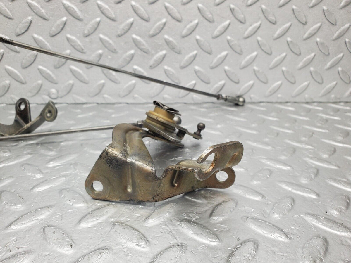 46072 Mercedes-Benz W126 420SE Throttle Linkage