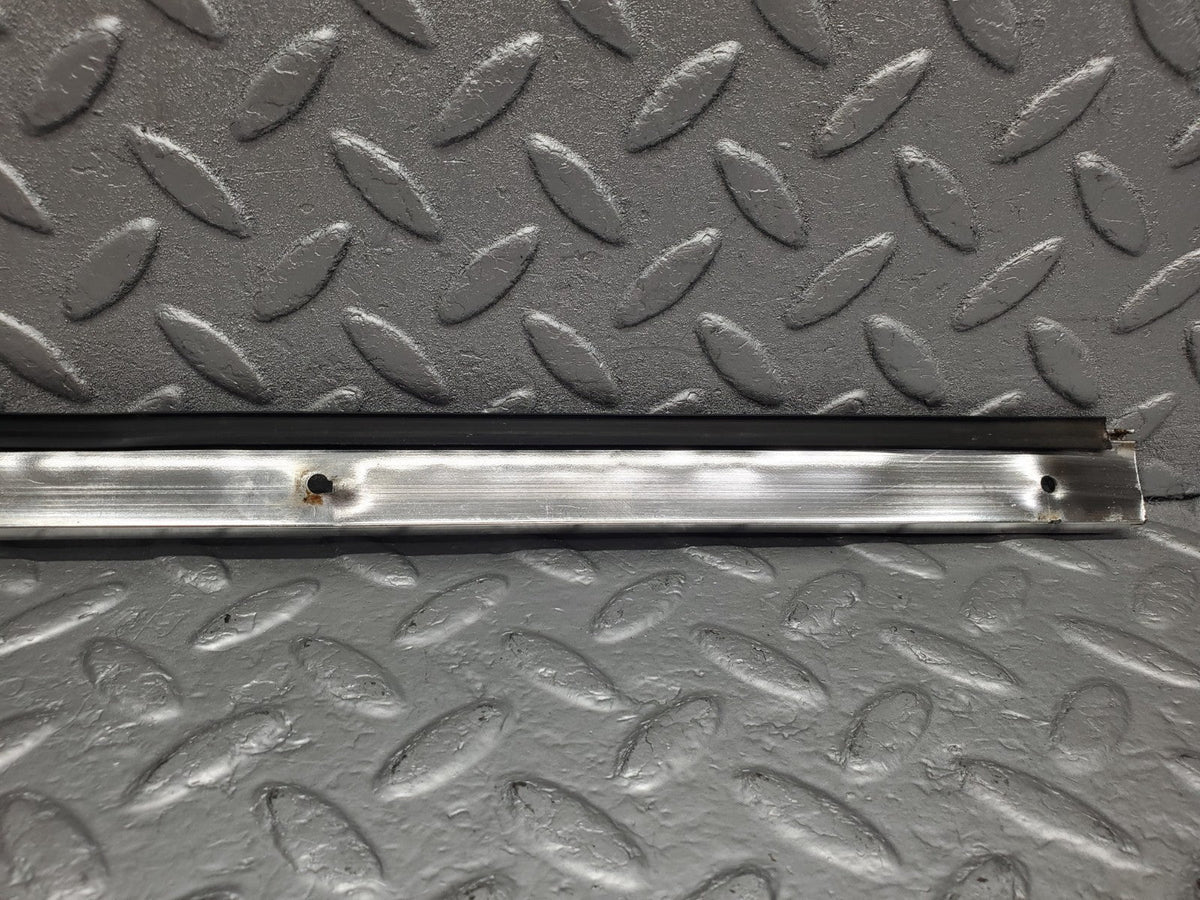 50169 Mercedes-Benz R107 SL Hardtop Chrome Trim Right