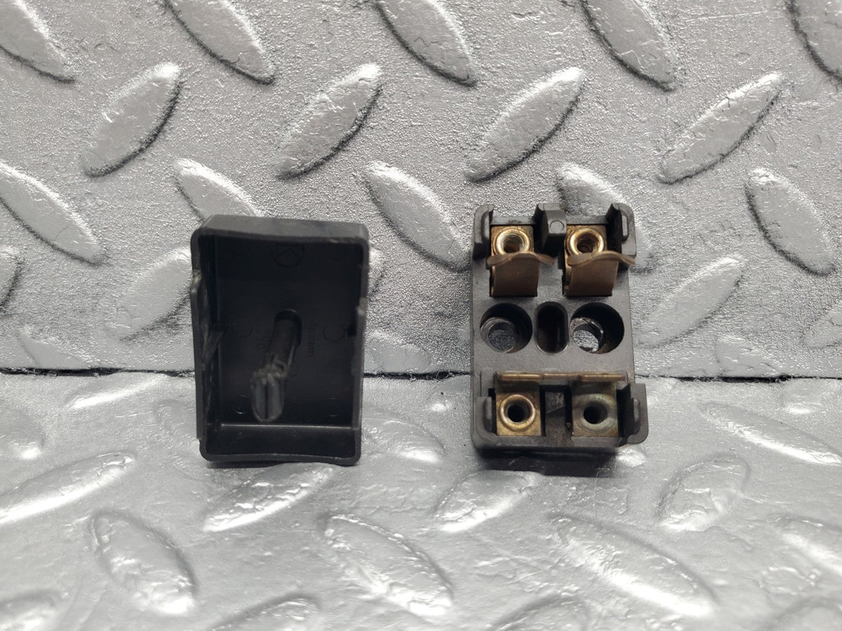 50516 Mercedes-Benz W108 280SE 3.5 Fuse Box Connector