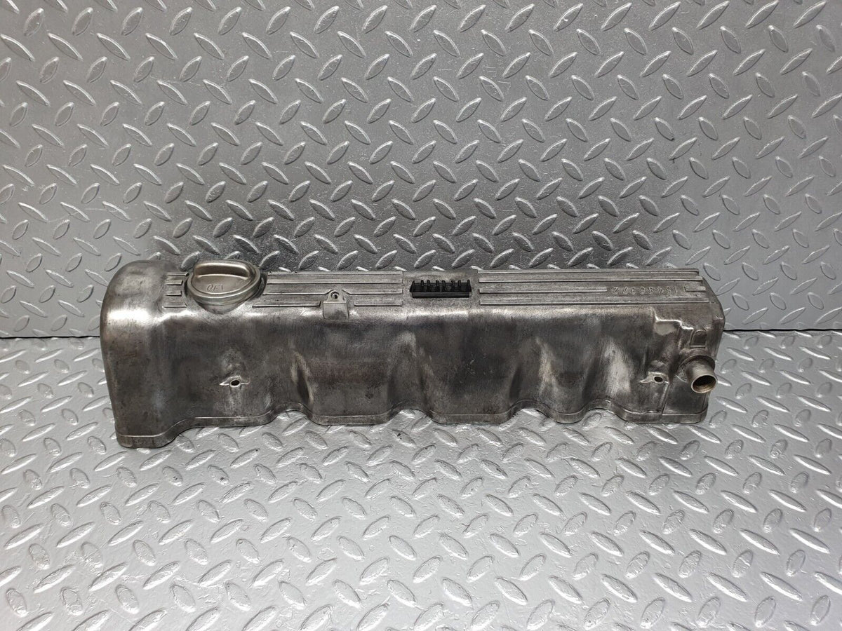 43734 Mercedes-Benz C126 380SEC Coupe Cylinder Head Cover Right A1170160105