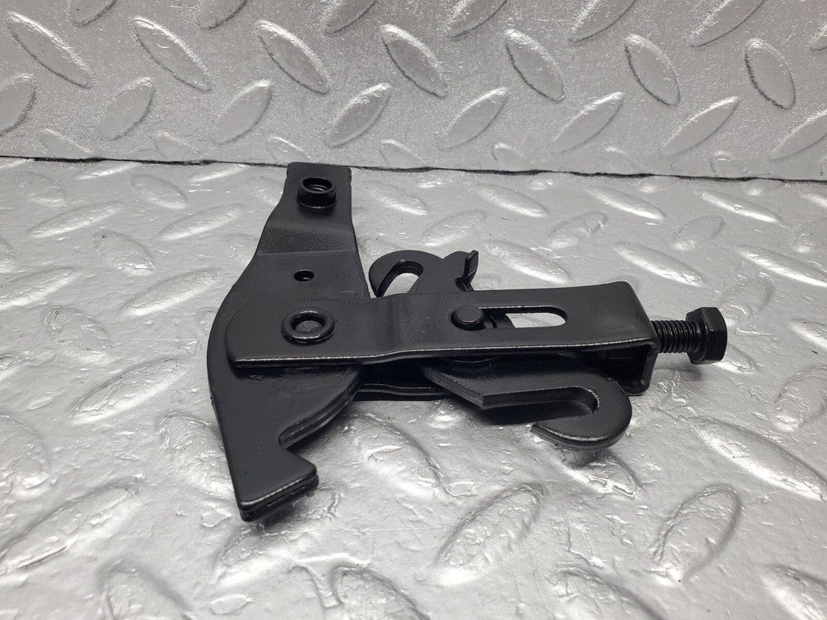 48999 Mercedes-Benz A124 320E Cabriolet Handbrake Adjusting Handbrake Regulator