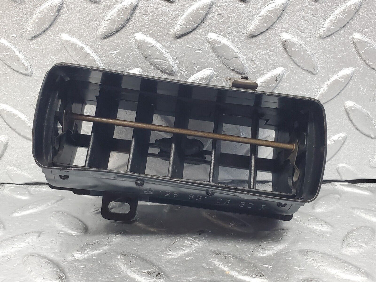 45965 Mercedes-Benz W126 420SE Dashboard Air Vent Left Side A1268310530