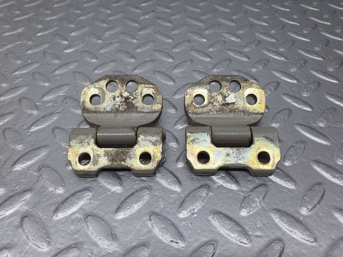 41530 Mercedes-Benz W124 200E Door Hinge Right Side