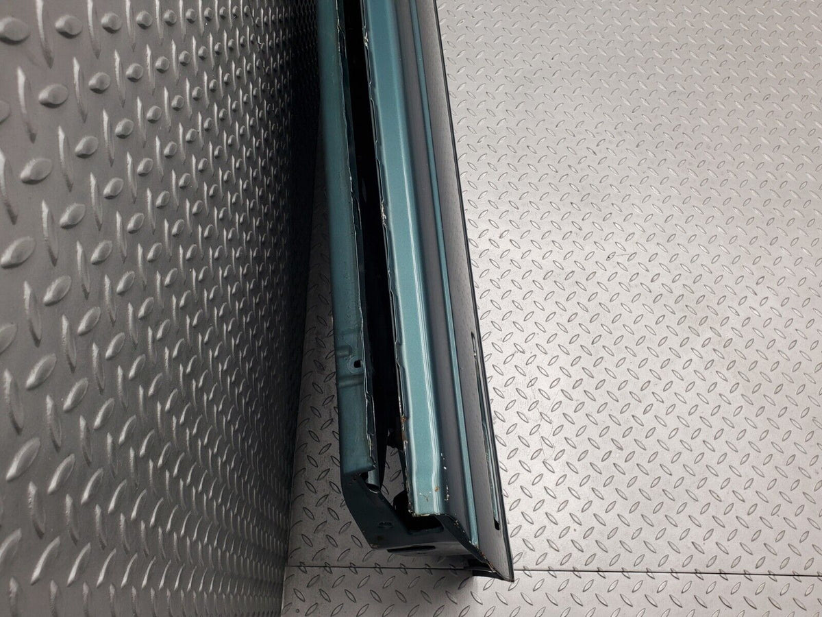 46557 Mercedes-Benz C123 280CE Coupe Right Door