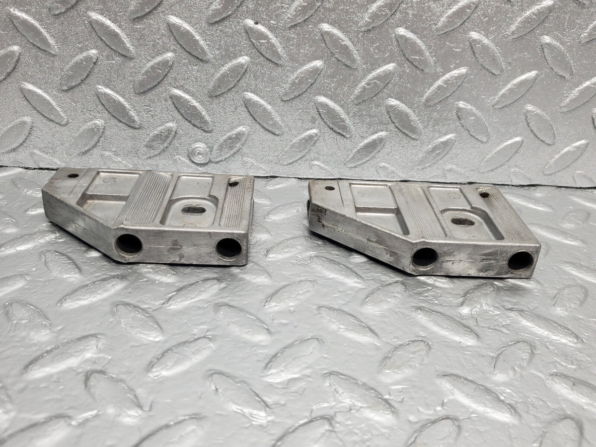 48308 Mercedes-Benz C126 Coupe Door Window Guide Bracket A1267250332