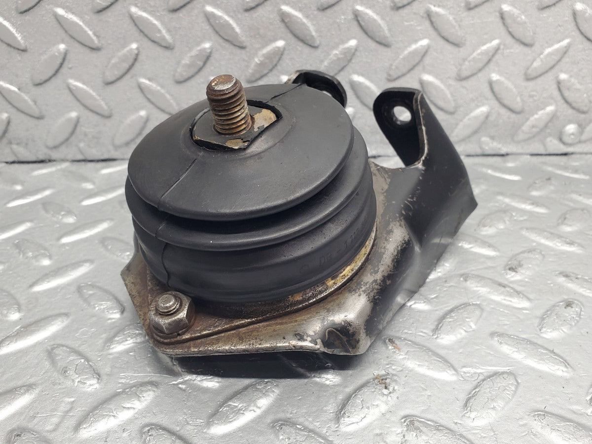 50475 Mercedes-Benz W108 Manual Gearbox Rubber Mounting Bracket 036983