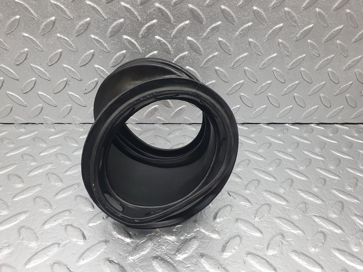 43609 Mercedes-Benz C126 380SEC Coupe Fuse Box Rubber Grommet A1265450146