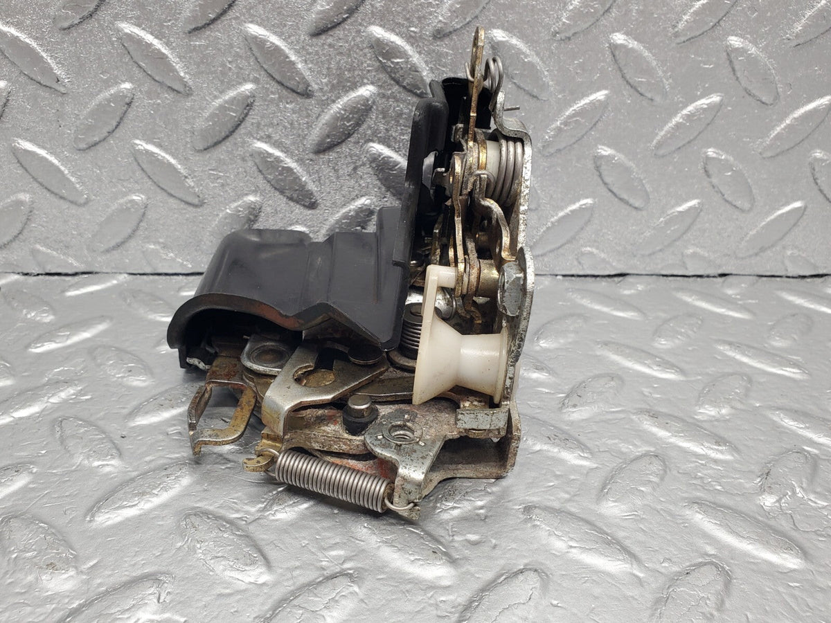 48627 Mercedes-Benz W123 Front Right Door Lock Mechanism A1237230208