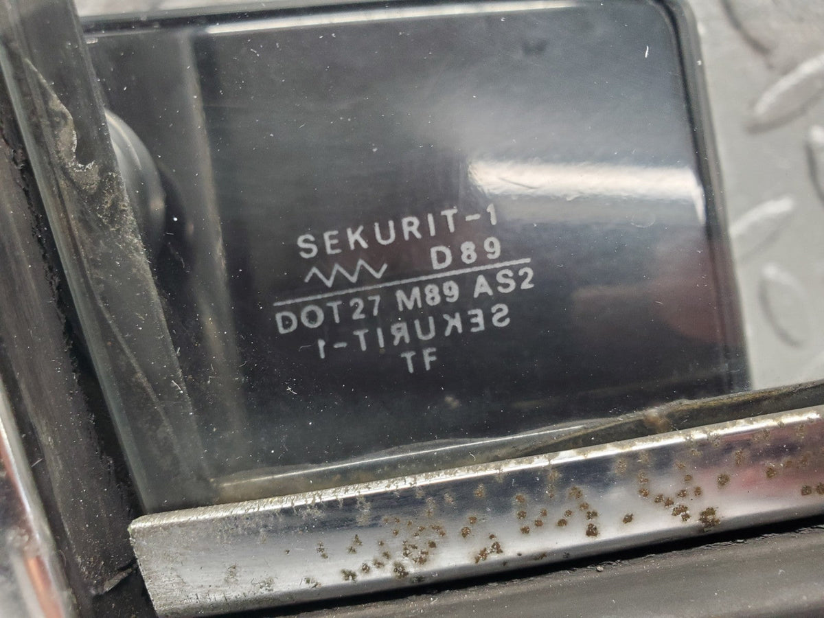 50664 Mercedes-Benz W108 280SE 3.5 Front Right Quarter Window