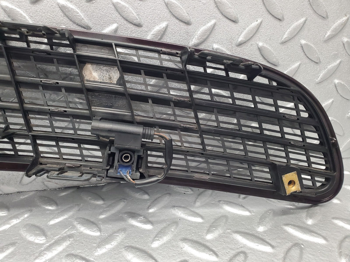 49560 Mercedes-Benz W220 Bonnet Upper Grill & Windscreen Washer Nozzle