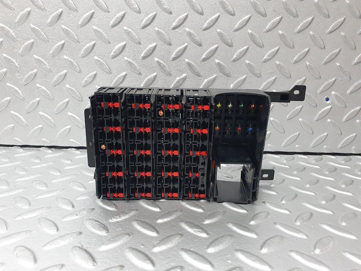 41816 Mercedes-Benz W202 C200 Fuse Box A2085450140