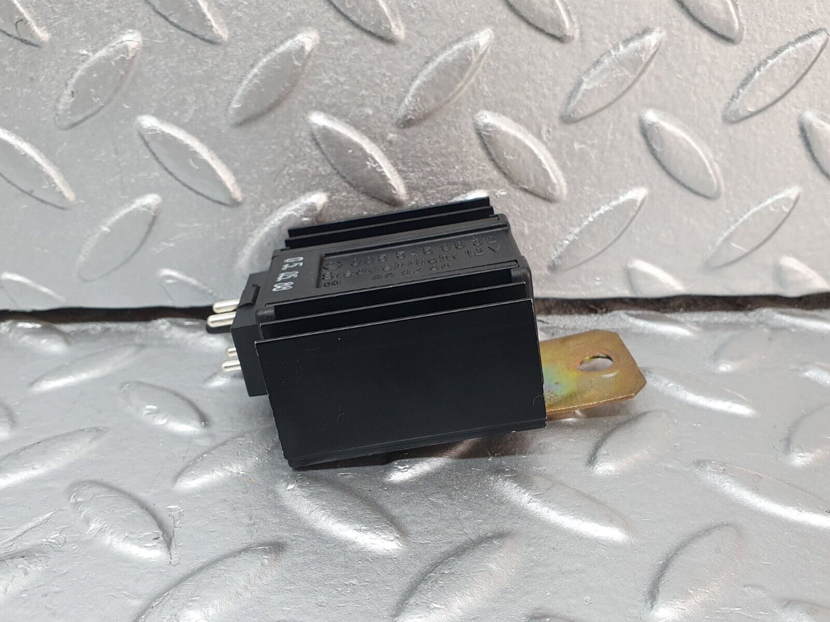 41901 Mercedes-Benz W202 C200 ECU Relay A0055459832