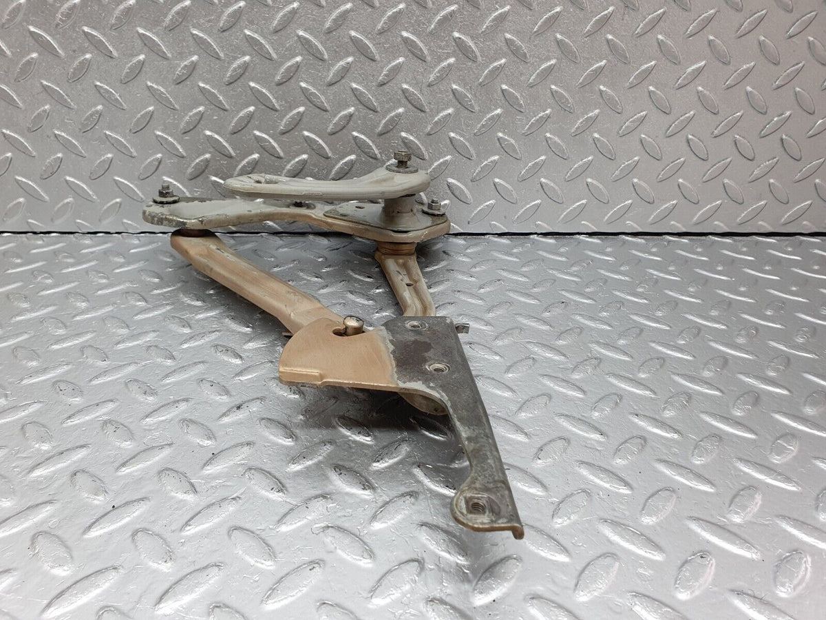 41437 Mercedes-Benz W124 200E Bonnet Hinge Right Side A1248800228 A1248871074