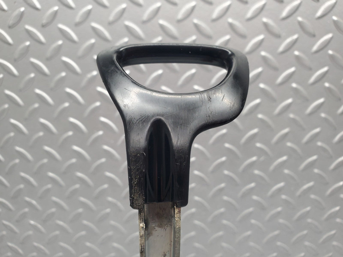 50207 Mercedes-Benz W123 Front Left Seat Sliding Adjust Handle