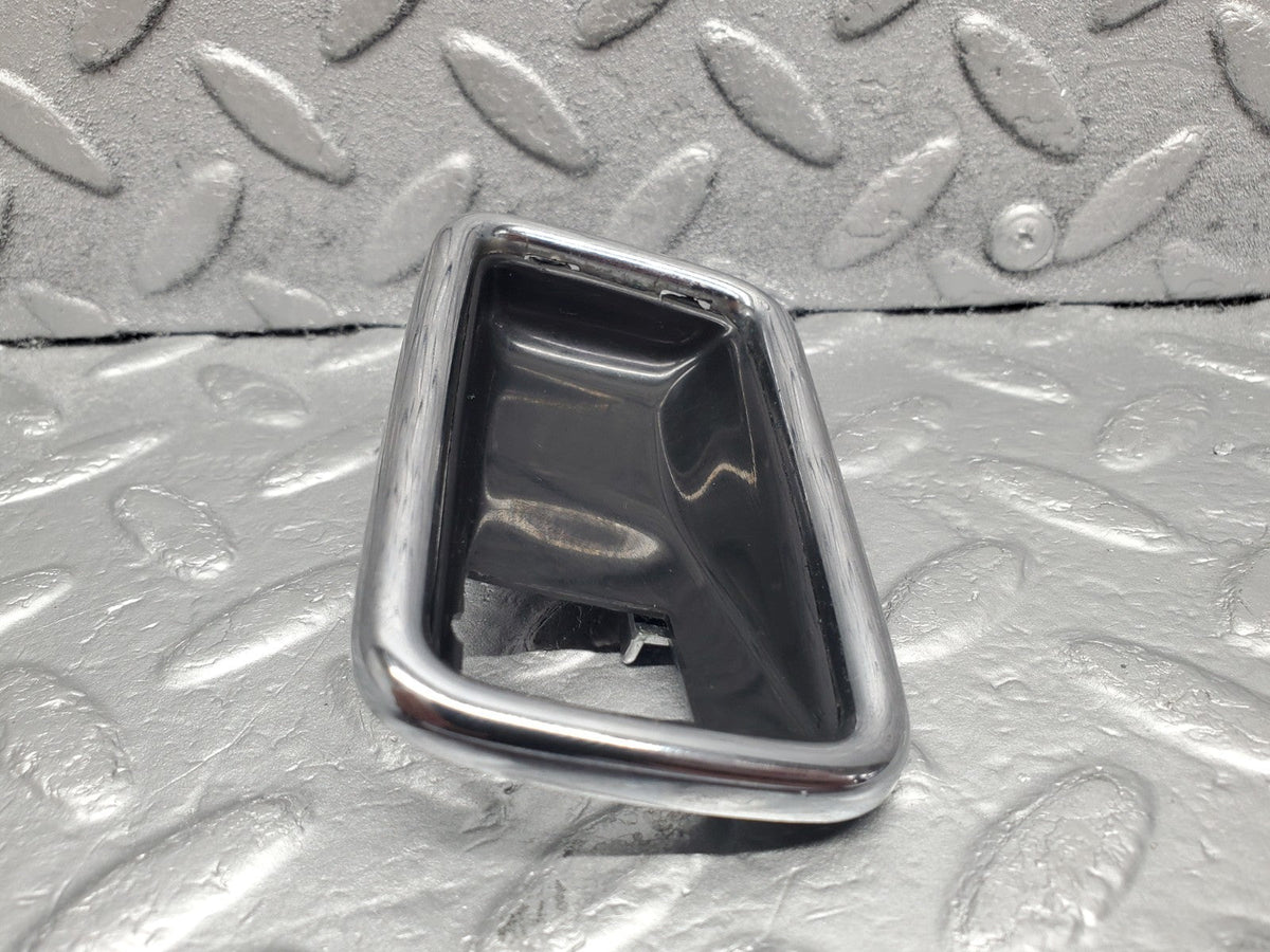 50539 Mercedes-Benz W108 280SE 3.5 Chrome Frame Door Opener Right A1087660611