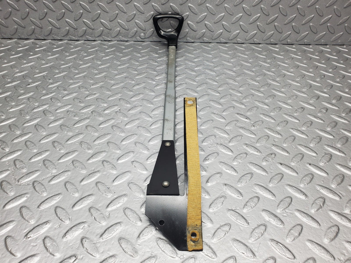50207 Mercedes-Benz W123 Front Left Seat Sliding Adjust Handle