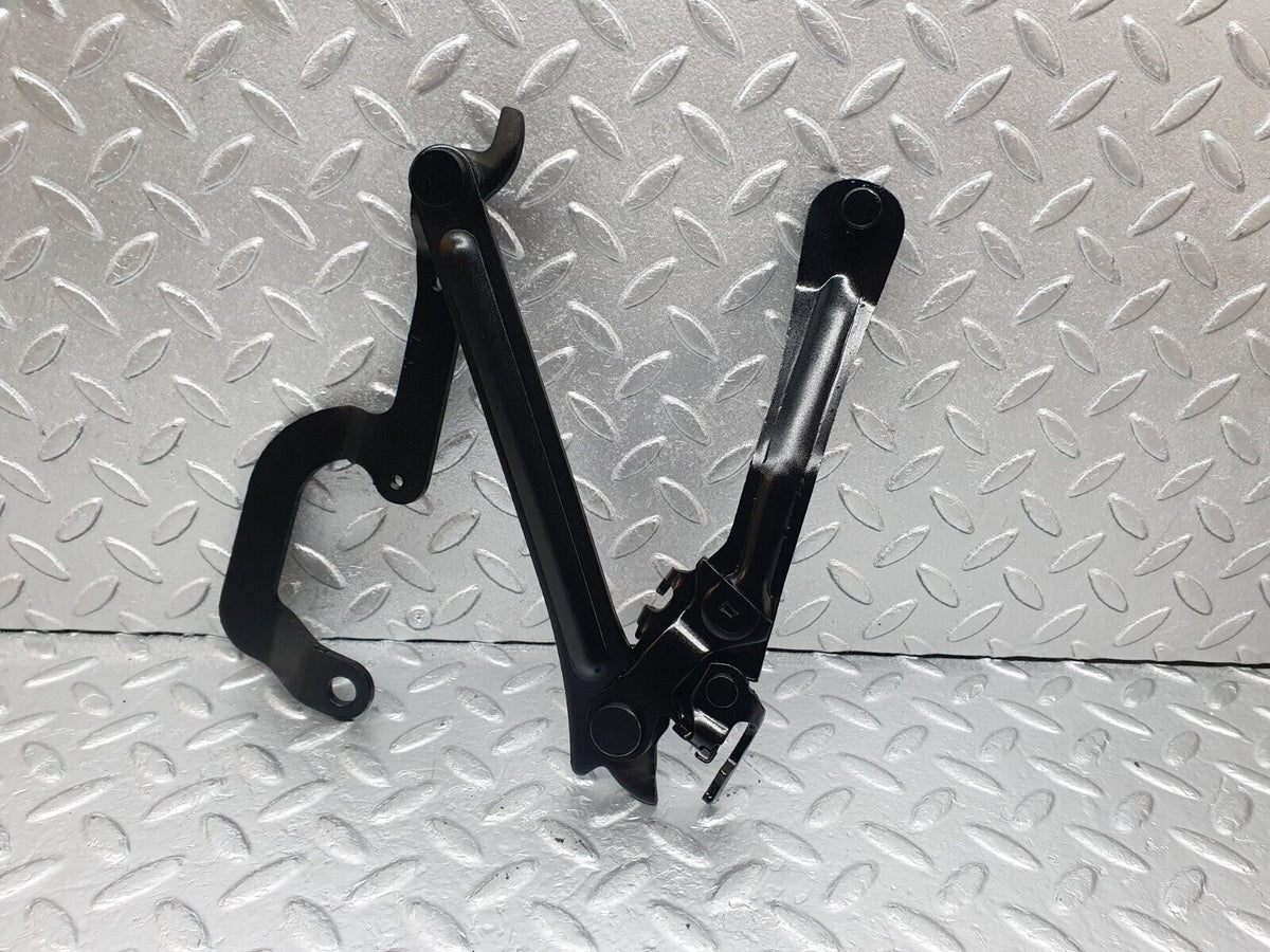 43945 Mercedes-Benz C123 230CE Coupe Bonnet Hinge Right Side