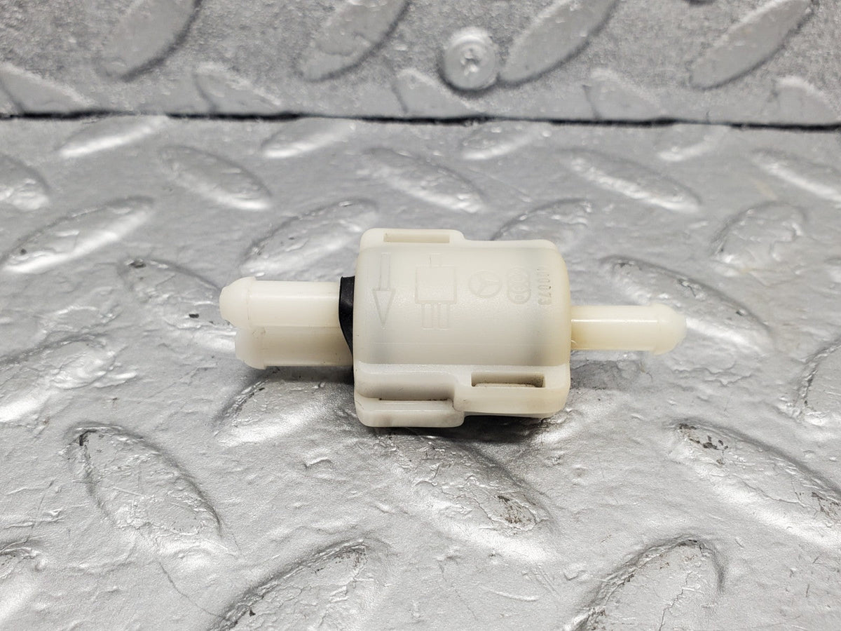 49585 Mercedes-Benz W123 W124 W201 Windscreen Washer Fluid Distributor