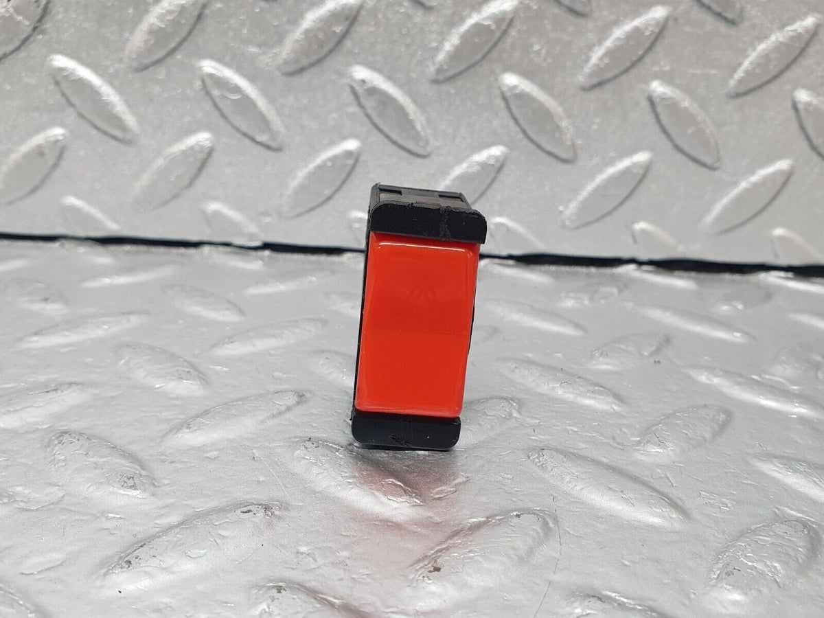 43656 Mercedes-Benz C126 380SEC Coupe Hazard Warning Light Switch A0008209010