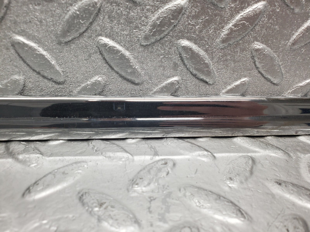 48292 Mercedes-Benz W113 Pagoda Right Door Chrome Trim