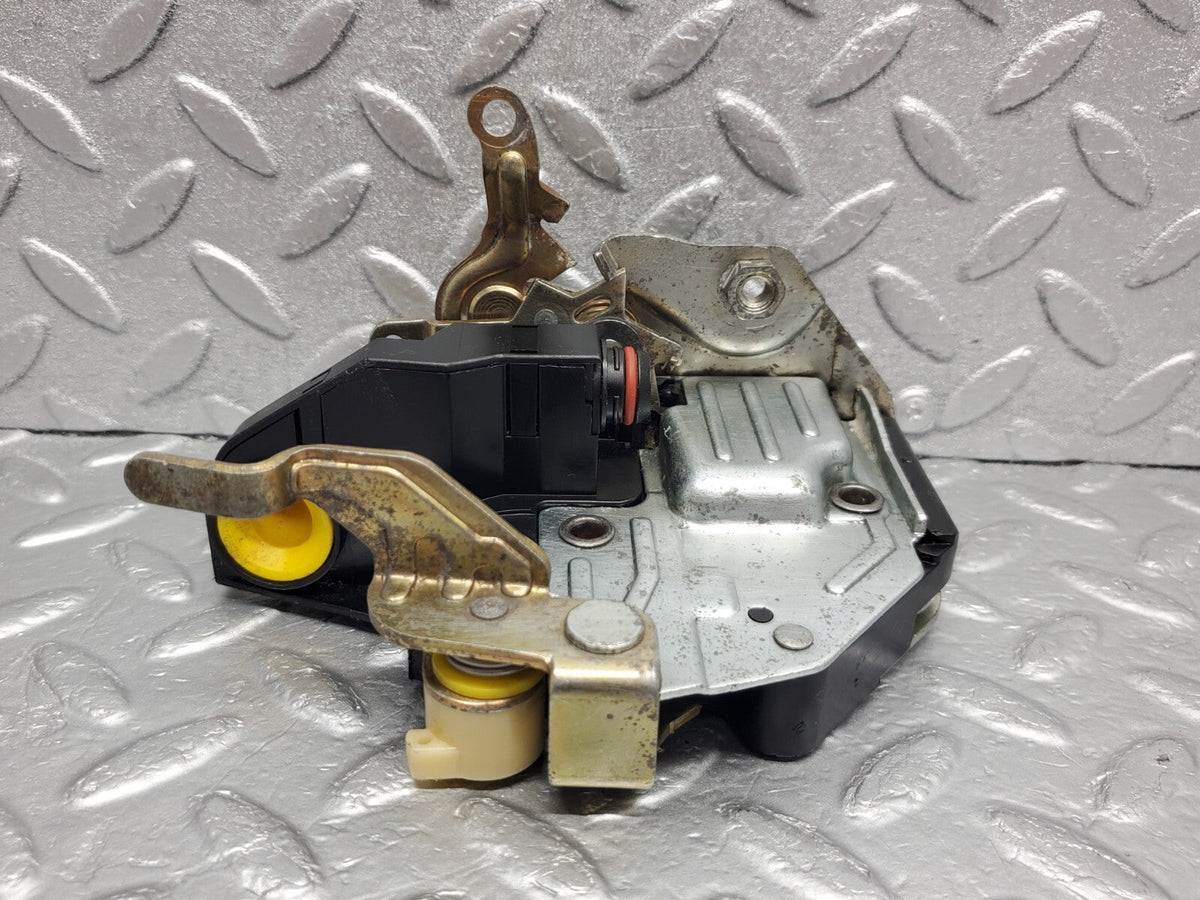 49080 Mercedes-Benz A124 320E Cabriolet Right Door Lock Mechanism