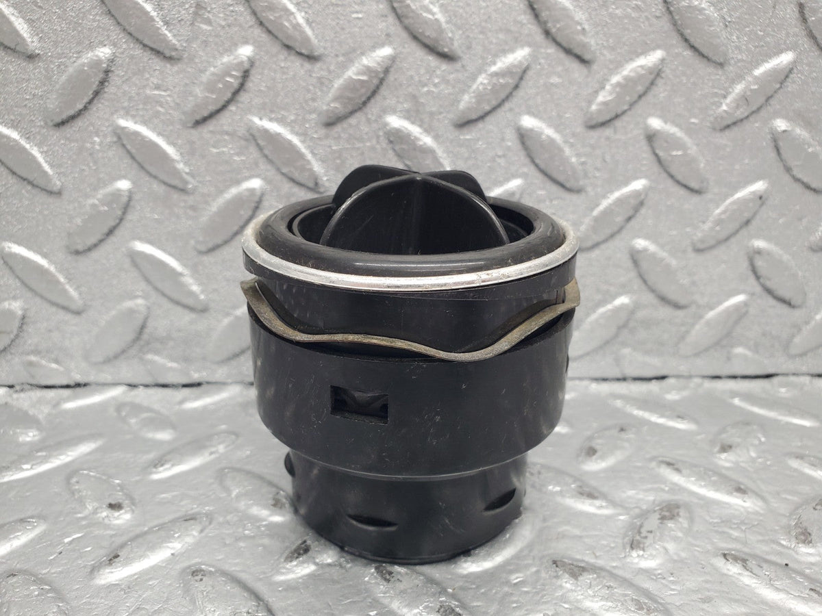 51372 Mercedes-Benz C107 R107 Dashboard Air Vent