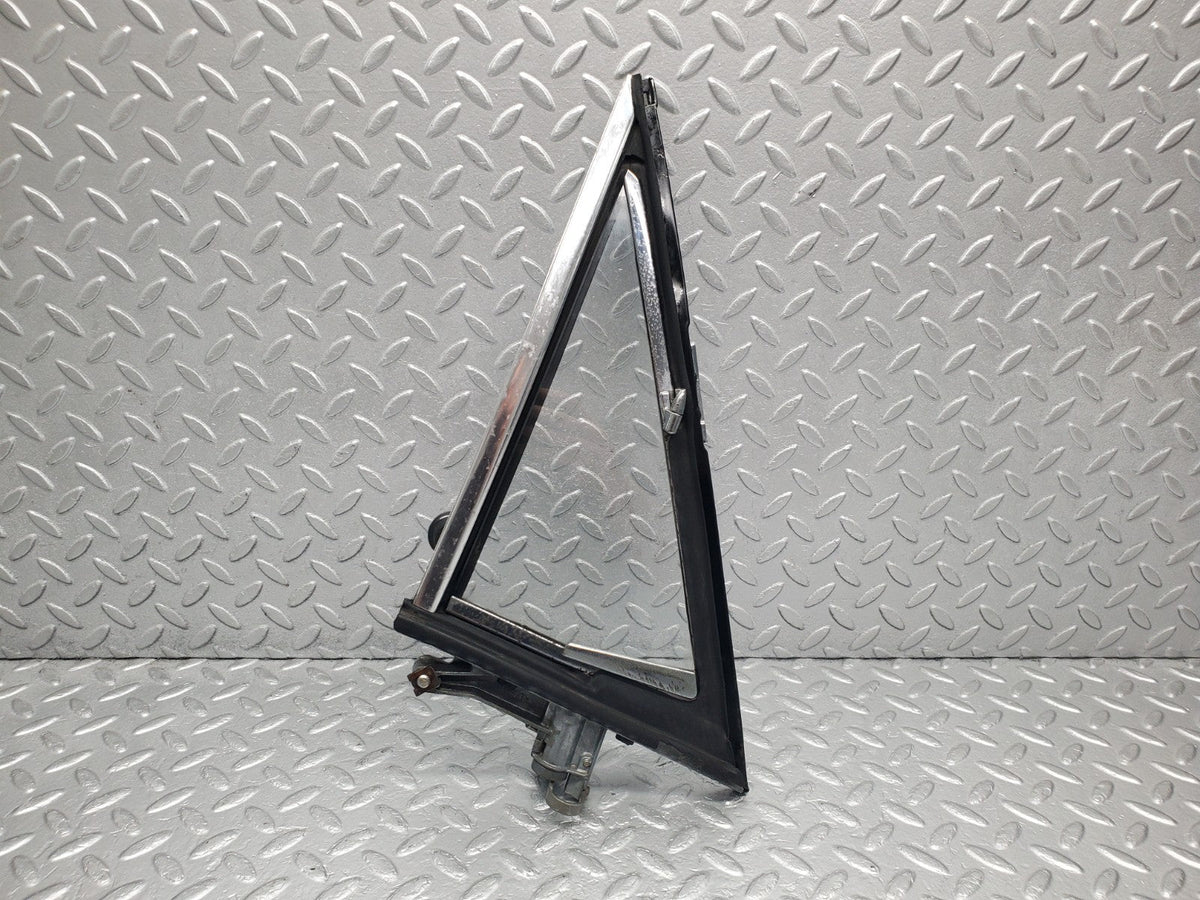 50664 Mercedes-Benz W108 280SE 3.5 Front Right Quarter Window