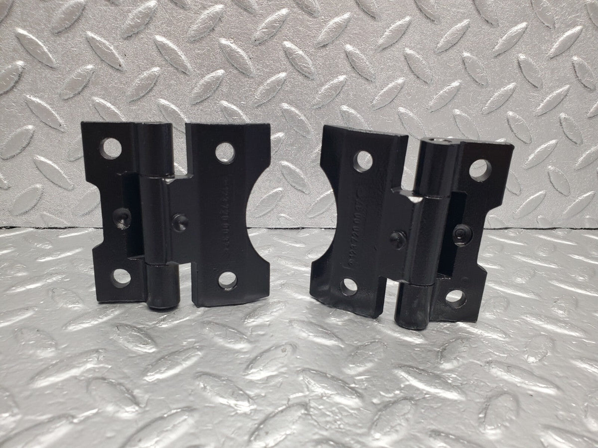 48654 Mercedes-Benz W123 Door Hinge Pair Right Side A1237200037