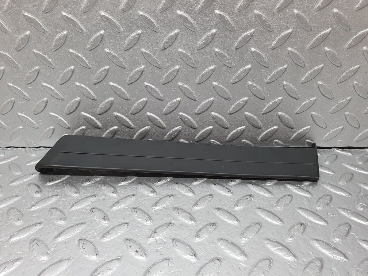 41423 Mercedes-Benz W124 200E Front Right Fender Wing Lower Moulding Trim