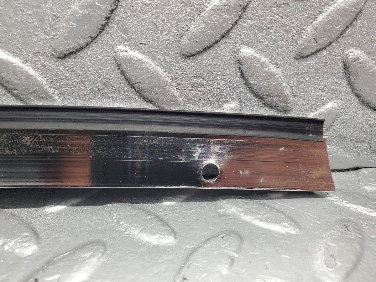 50150 Mercedes-Benz R107 SL Hardtop B Pillar Chrome Trim Left Side
