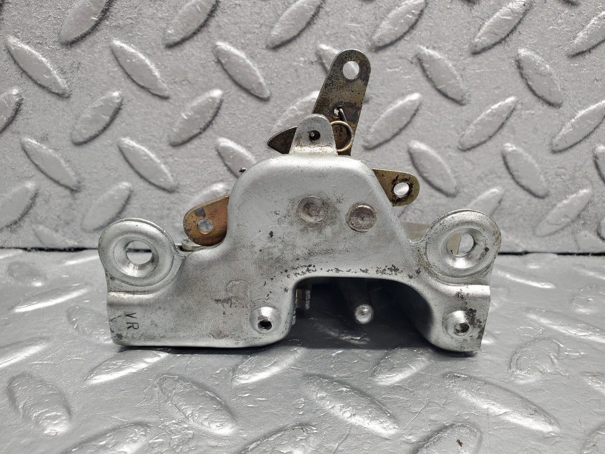 50554 Mercedes-Benz W108 280SE 3.5 Front Right Door Lock Mechanism