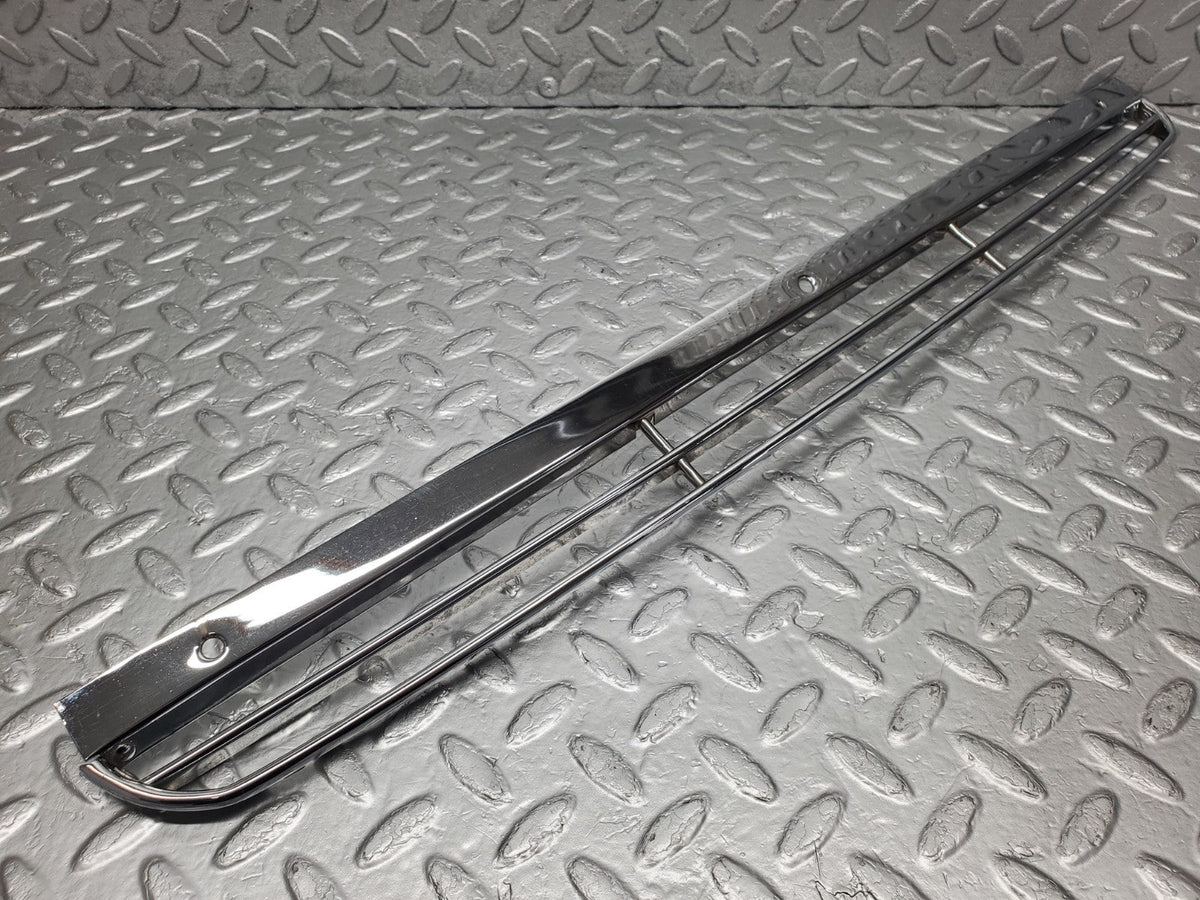 51204 Mercedes-Benz W113 Pagoda Air Intake Chrome Grill