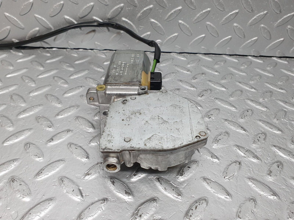 41003 Mercedes-Benz W126 300SE Rear Right Window Regulator Motor Bosch 0130821036