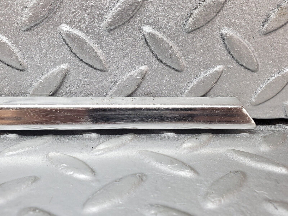 44542 Mercedes-Benz W123 280E Front Right Door Chrome Moulding Trim