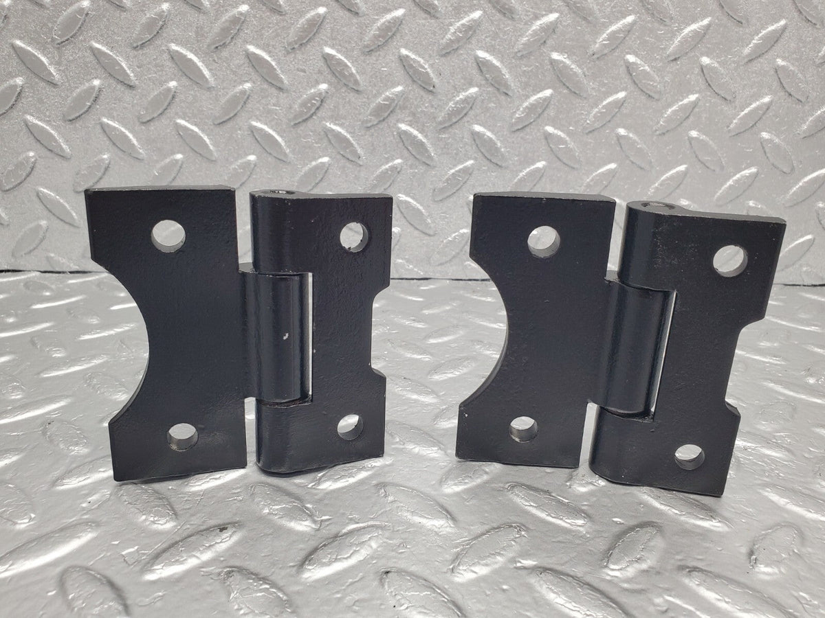 48656 Mercedes-Benz W123 Door Hinge Pair Right Side A1237200037