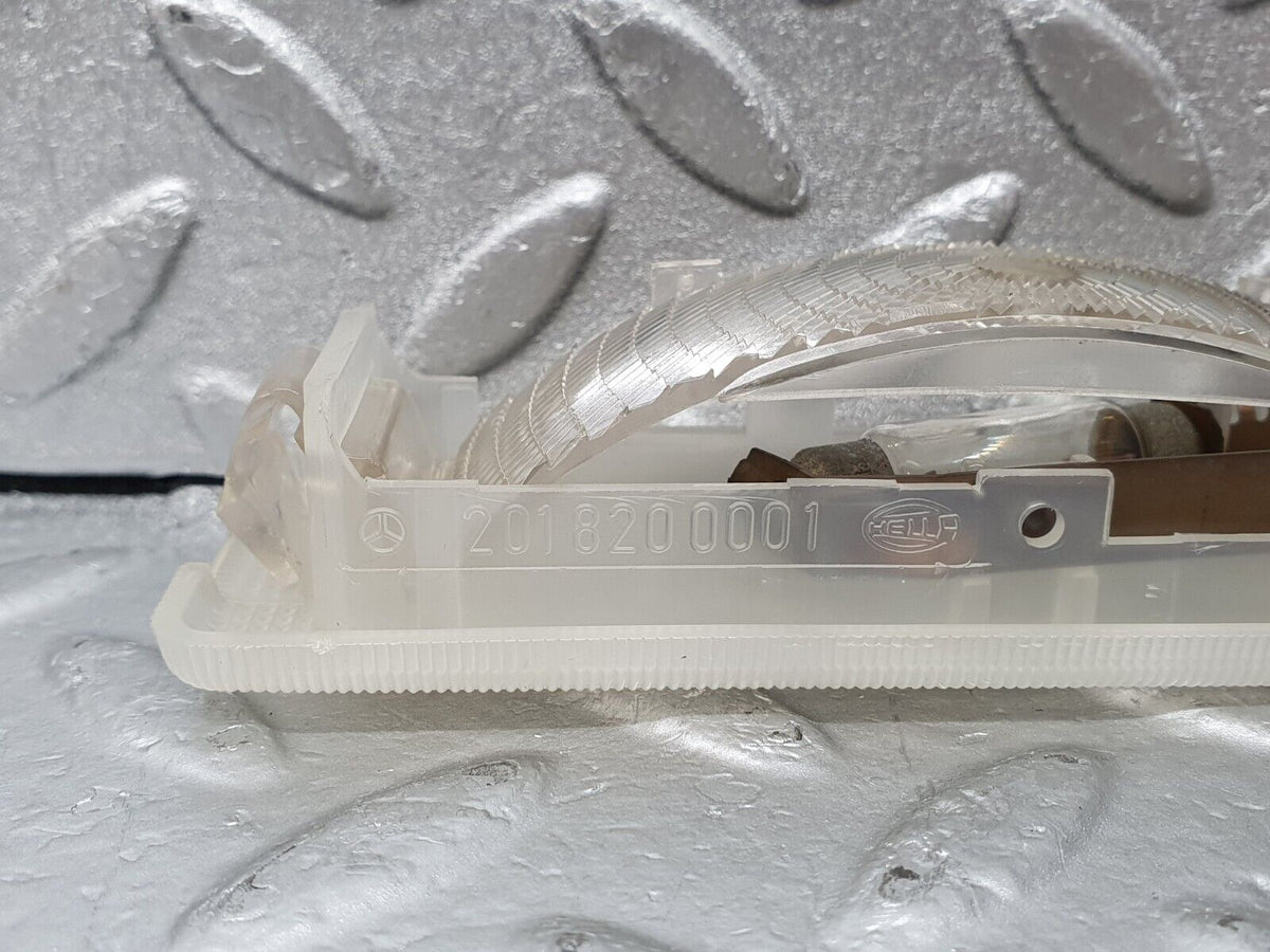 44104 Mercedes-Benz C123 230CE Coupe Rear Interior Dome Light A2018200001