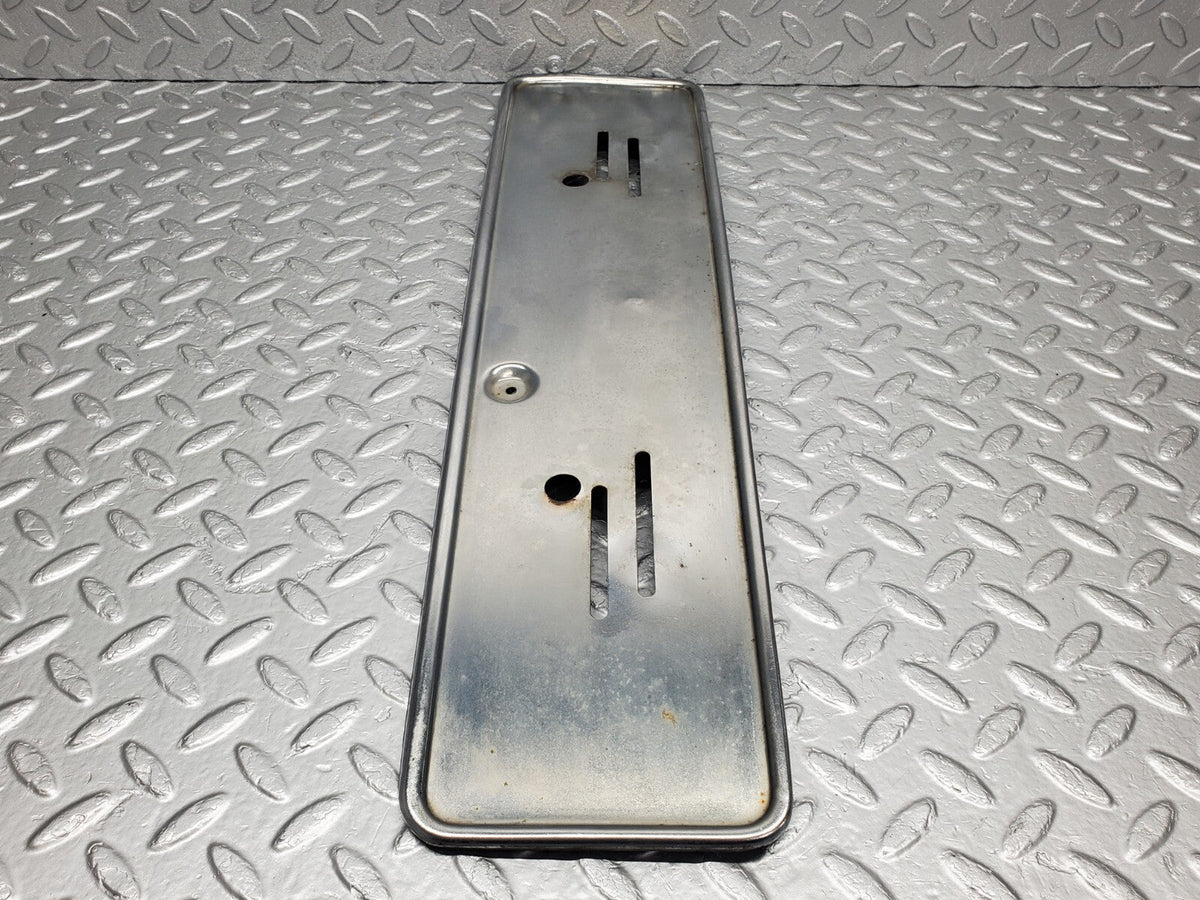 48578 Mercedes-Benz W108 Front Number Plate Holder