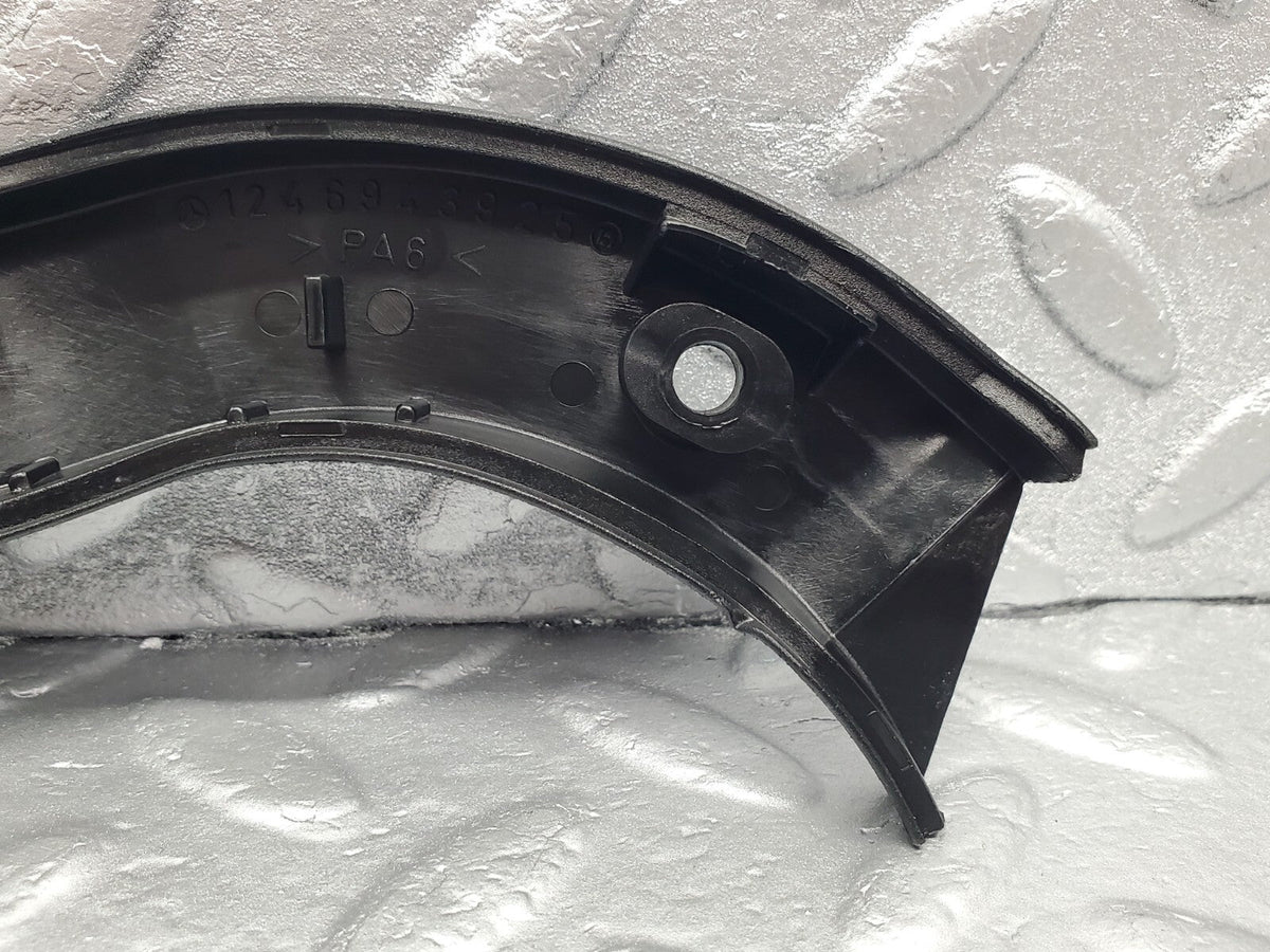 49046 Mercedes-Benz A124 320E Cabriolet Boot Hinge Cable Protector Trim A1246943925