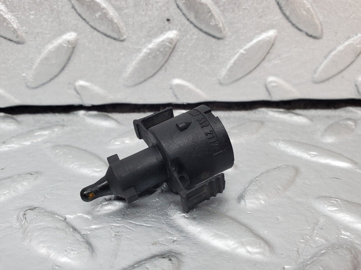 45572 Mercedes-Benz W126 420SE Air Intake Temperature Sensor Bosch 0280130047