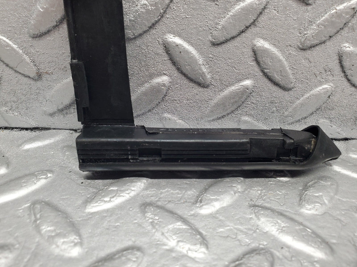 49773 Mercedes-Benz R107 380SL Front Right Rubber Window Guide A1077250225