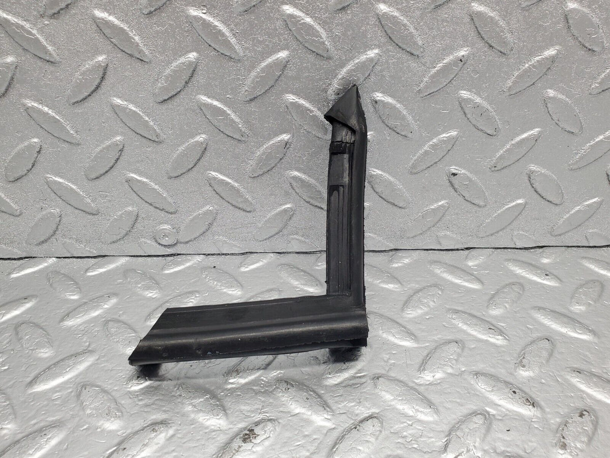 48147 Mercedes-Benz C107 R107 Front Left Rubber Window Guide A1077250125