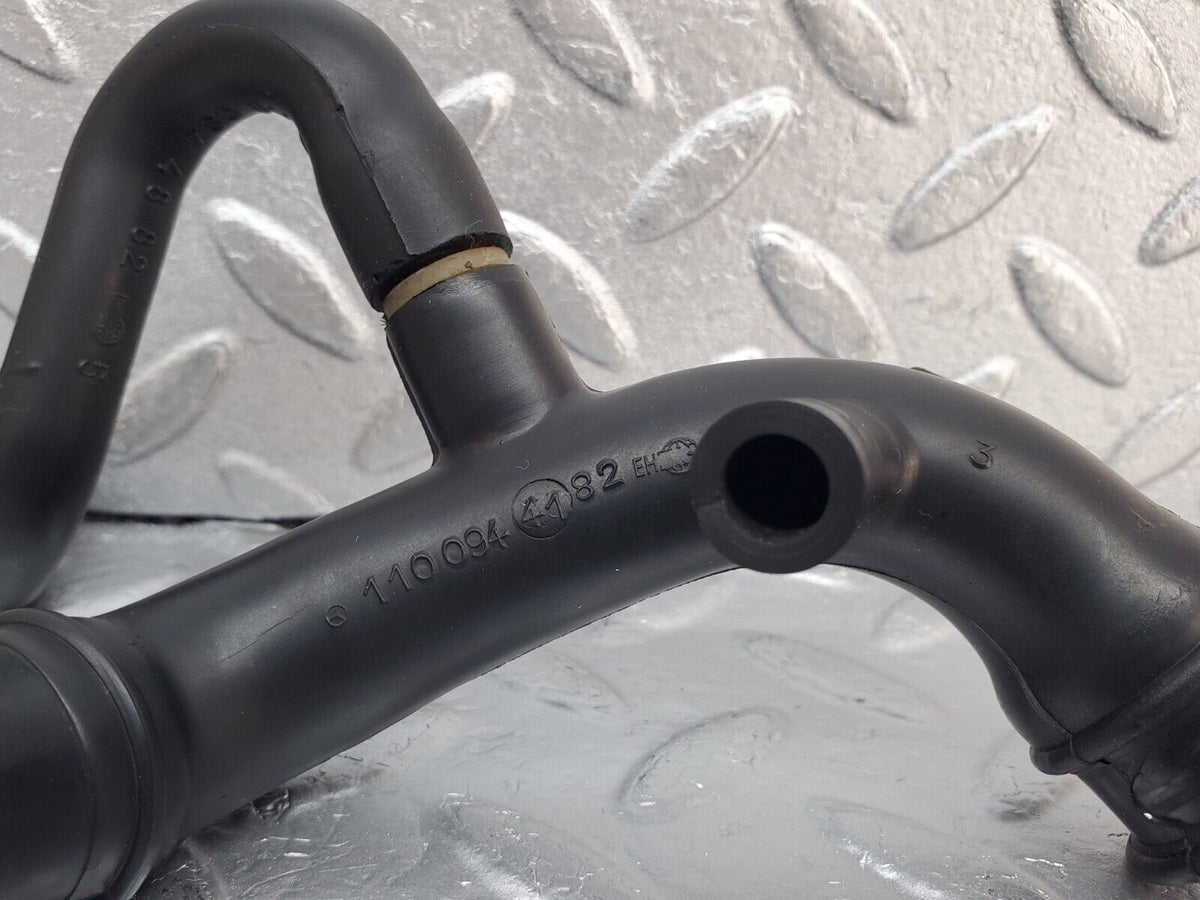 45379 Mercedes-Benz 280E M110.983 Air Intake Pipe A1100944182 A1100944882