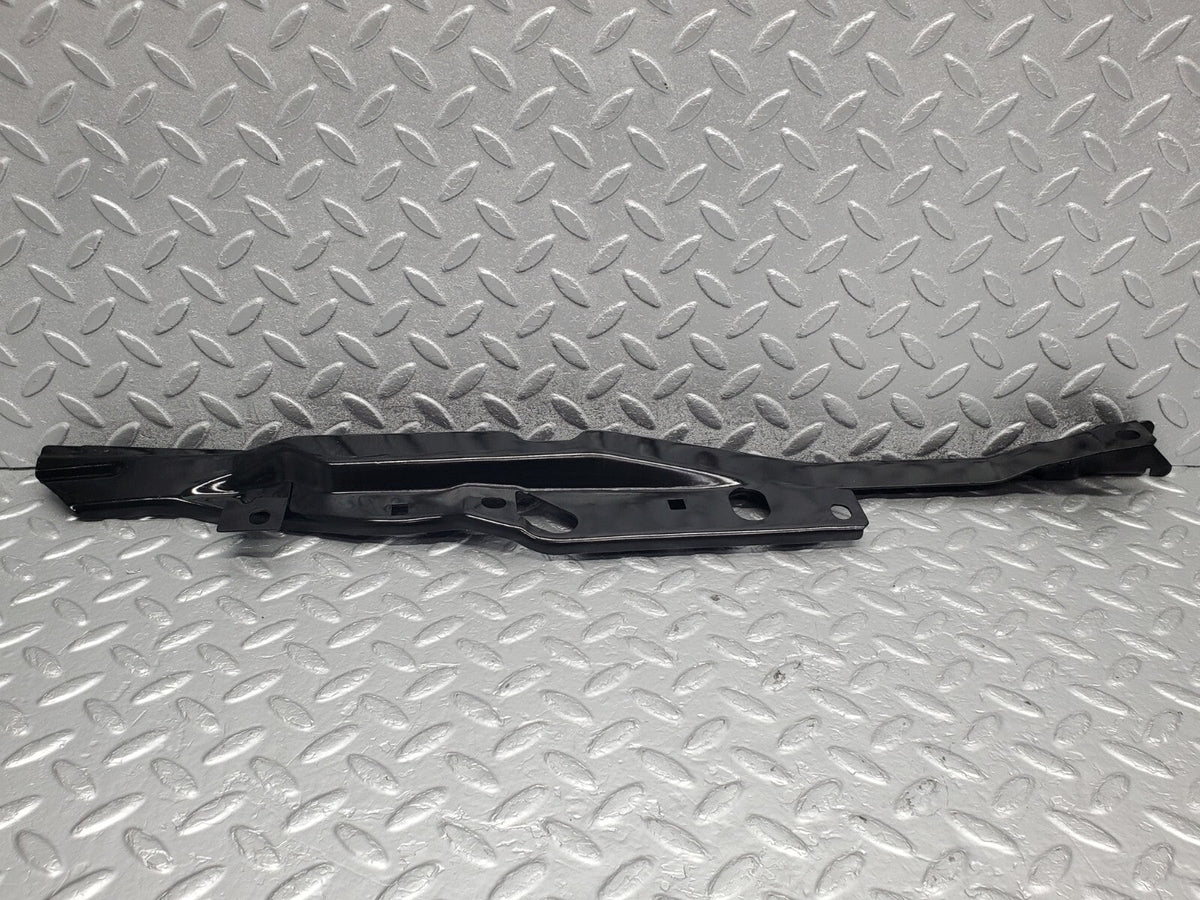 48990 Mercedes-Benz A124 320E Cabriolet Rear Left Window Upper Support Bracket