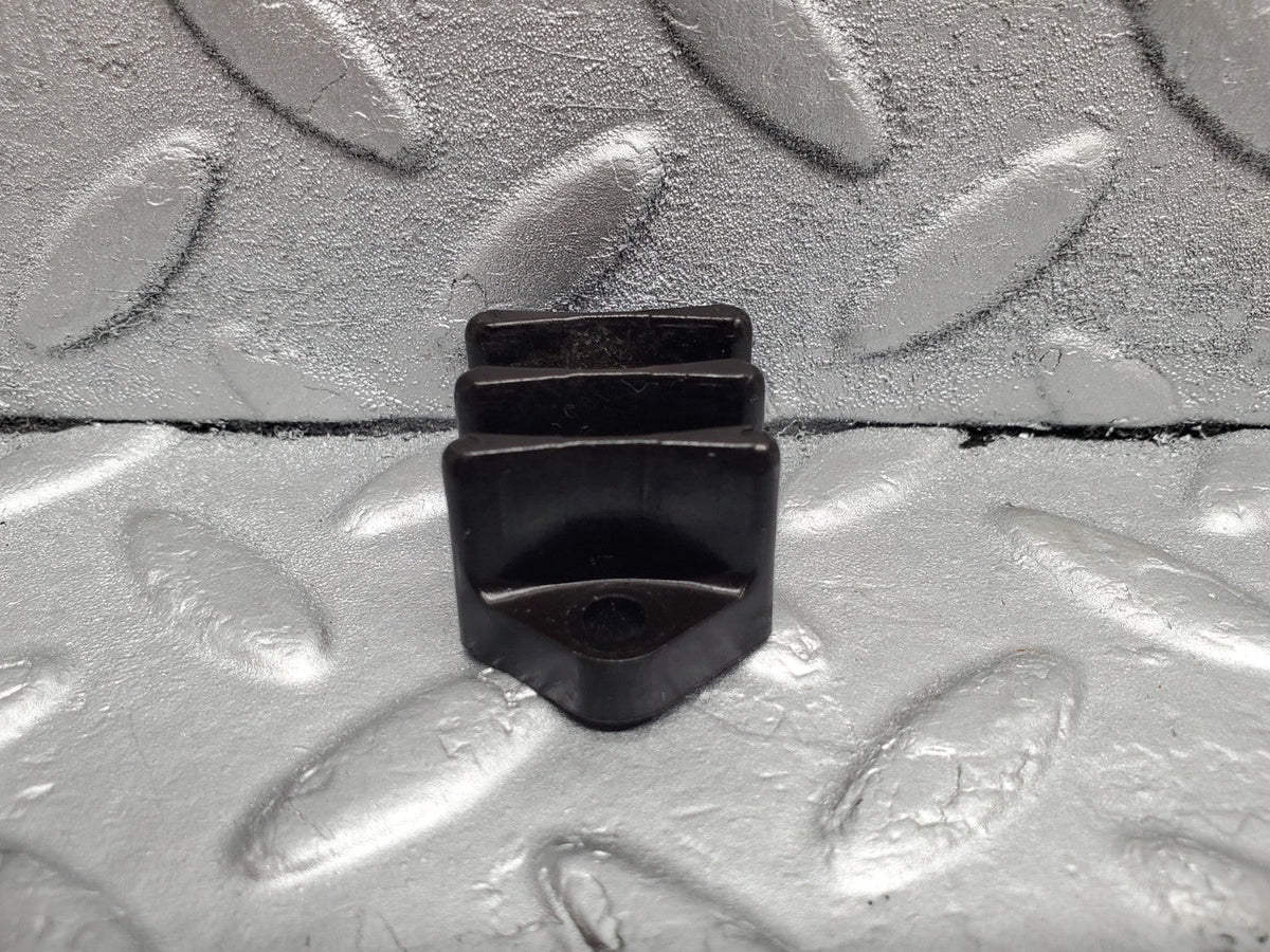 49687 Mercedes-Benz R107 380SL Cable Wire Connector 20490