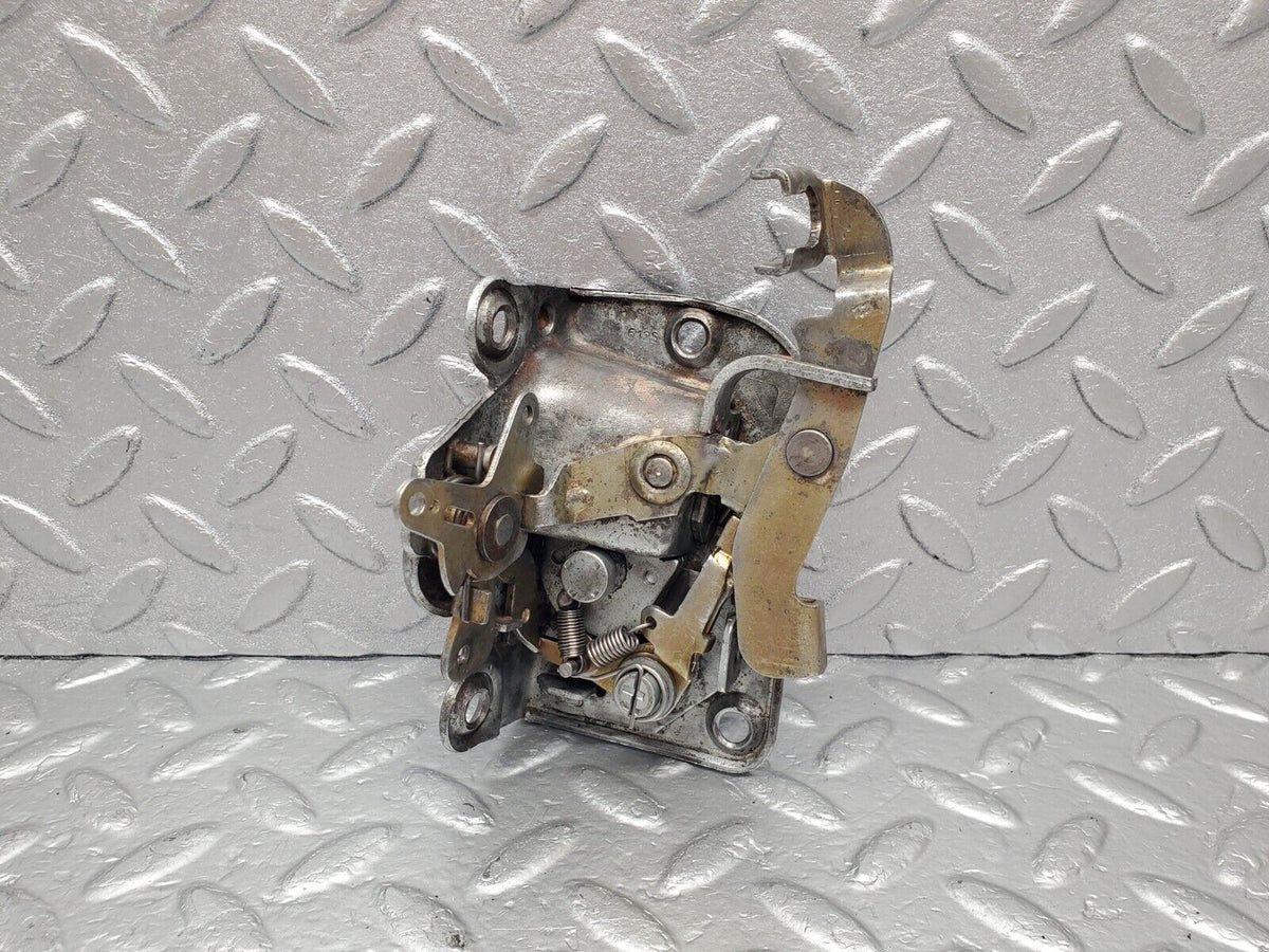 48130 Mercedes-Benz C107 R107 Left Door Lock Mechanism